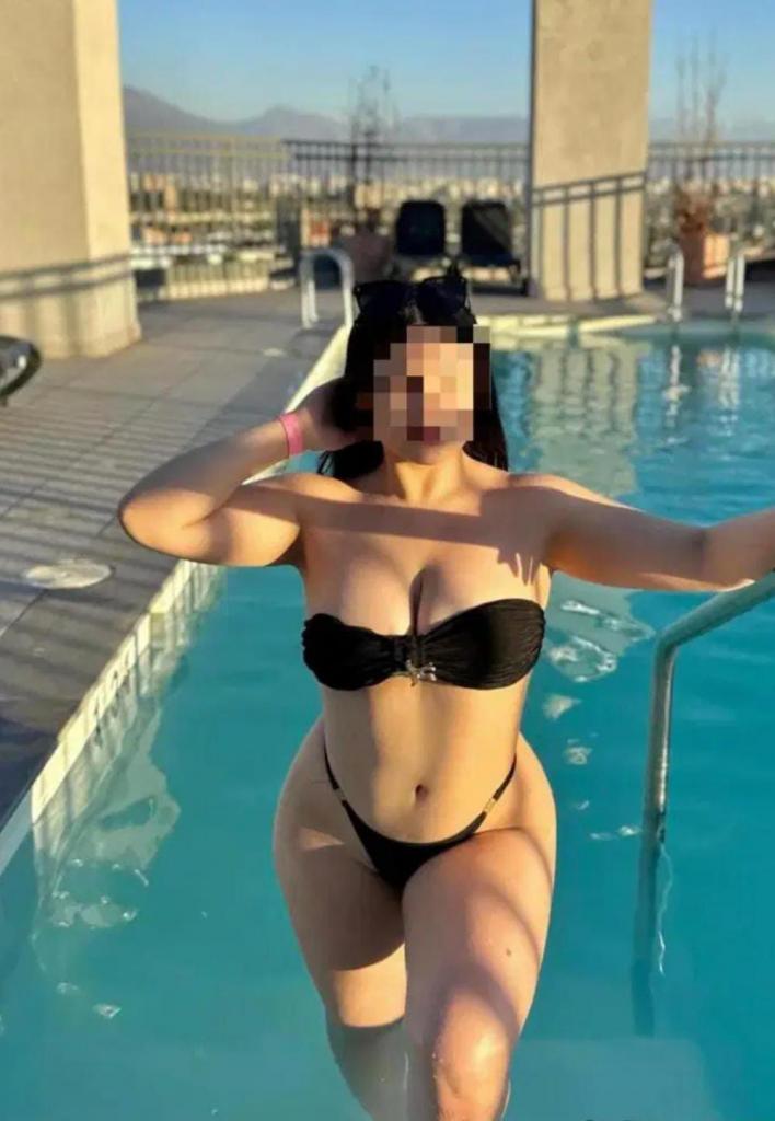 742089675: Chica busca chico en Murcia