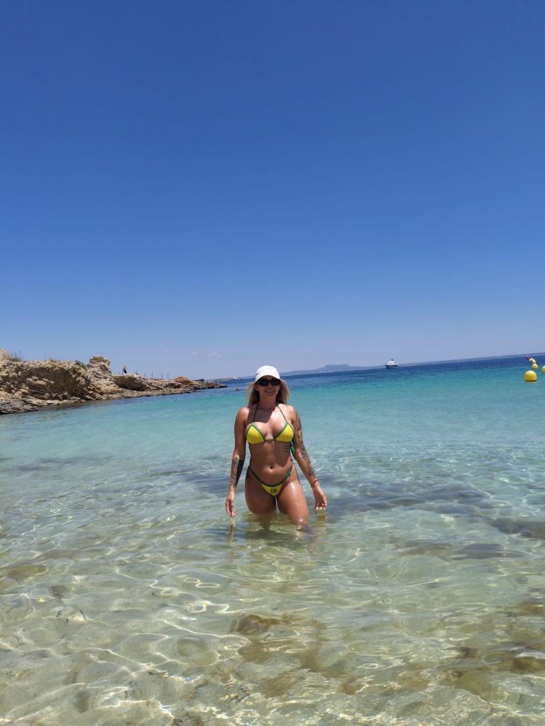 Chica busca chico en Málaga: Chica busca chico