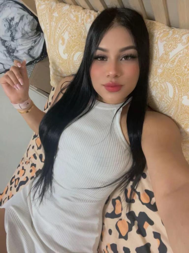 Chica busca chico en Cádiz: 