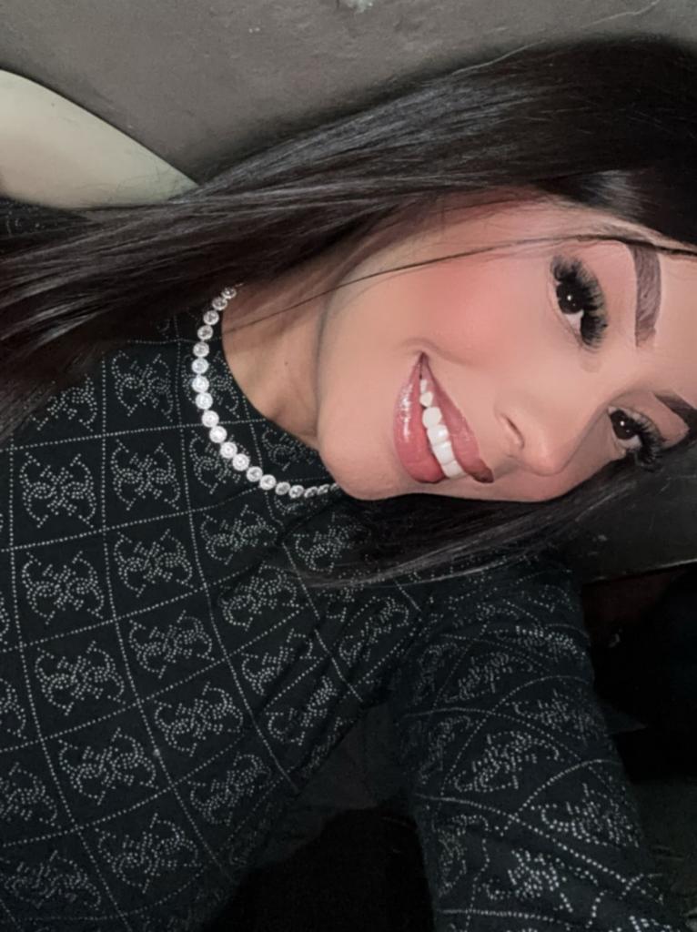 Chica busca chico en Valencia: Chica busca chico