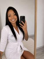 699330350: Chica busca chico en Málaga