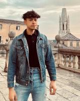603122420: Chico busca chica en Barcelona