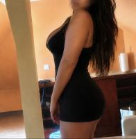 677324142: Chica busca chico en Barcelona