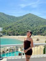 607264945: Chica busca chico en Ibiza