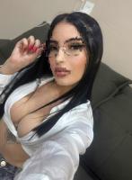 613215189: Chica busca chico en La Coruña