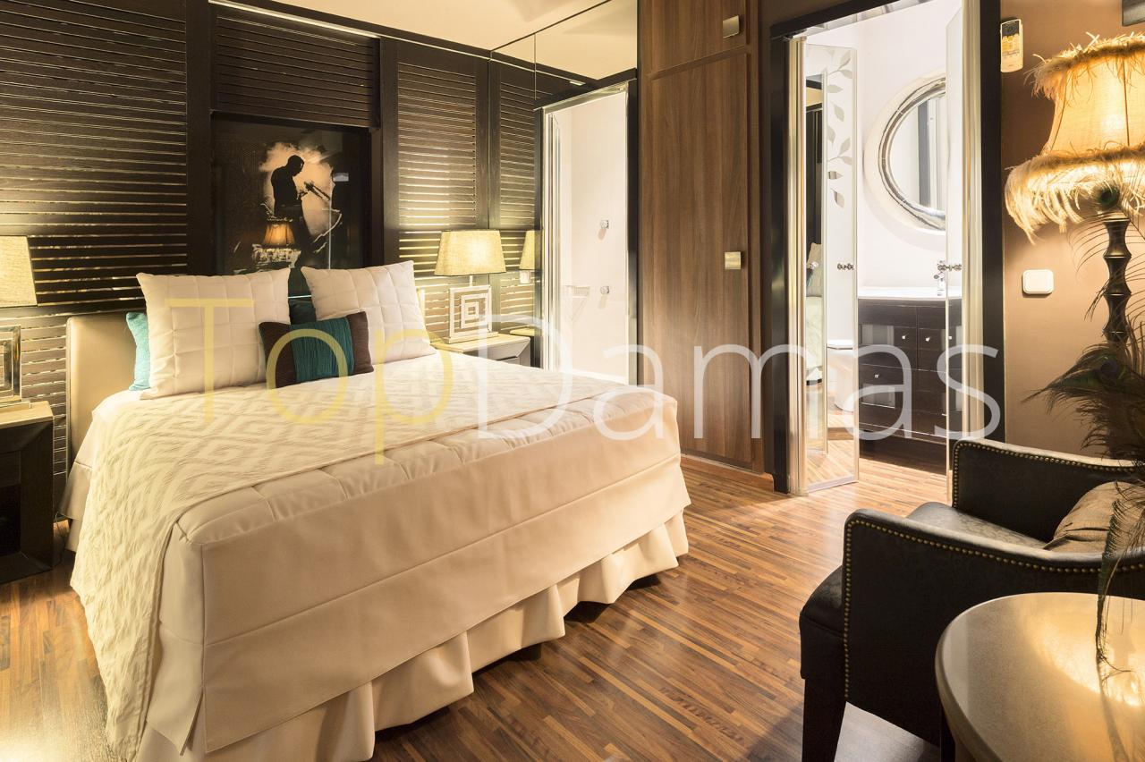 657432258: Chica busca chico en Barcelona