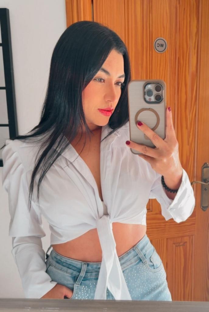 Chica busca chico en Tenerife: 