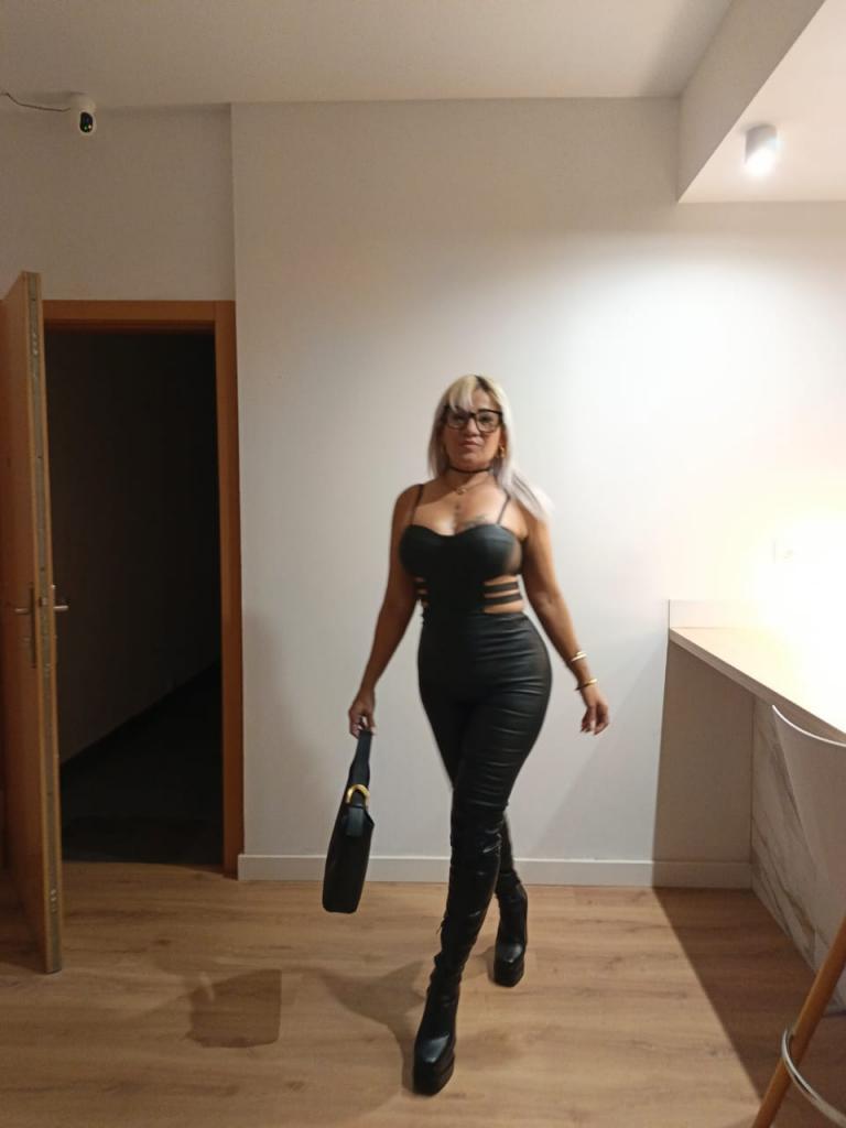 Chica busca chico en Barcelona: Chica busca chico