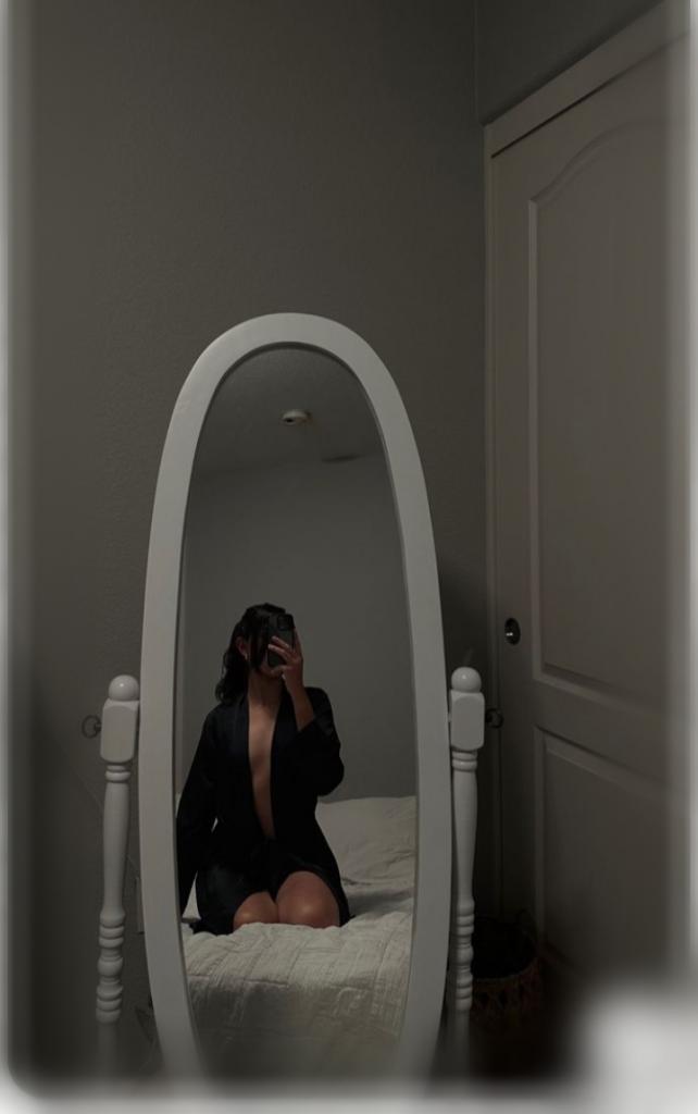 651120499: Chica busca chico en Barcelona