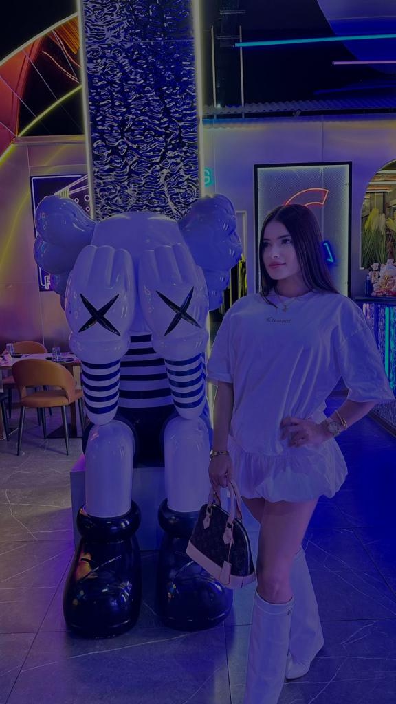 Chica busca chico en Cádiz: 