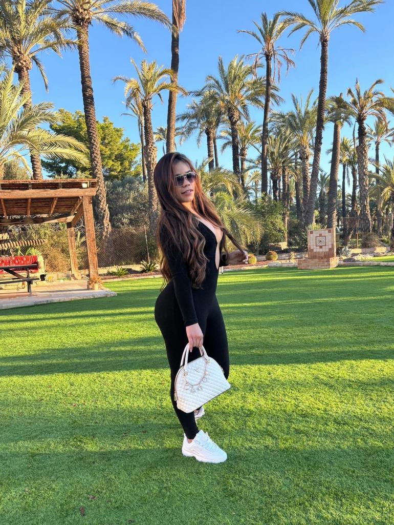 613830157: Chica busca chico en Alicante