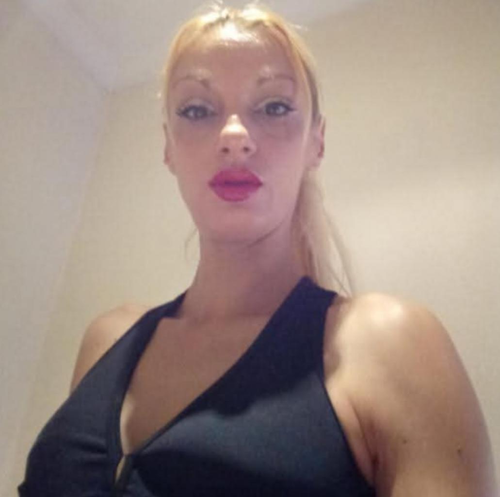 643712460: Chica busca chico en Pontevedra