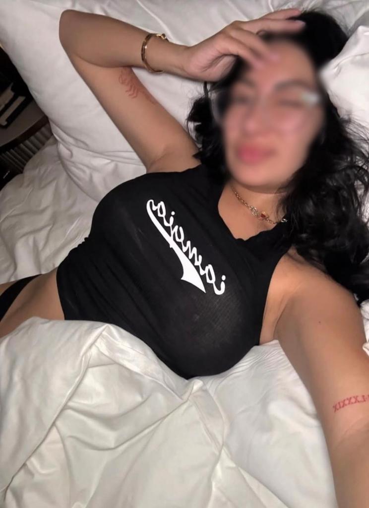 Chica busca chico en Almería: 