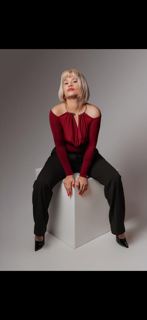 654876530: Chica busca chico en Madrid