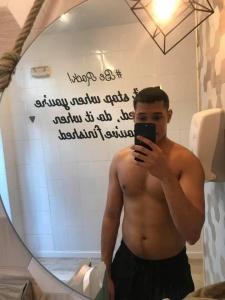 617162962: Chico busca chica en Sevilla