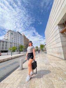 641972965: Chica busca chico en Ibiza