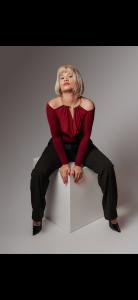 654876530: Chica busca chico en Madrid