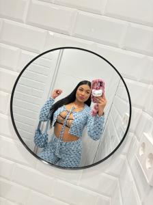 647222506: Chica busca chico en Madrid