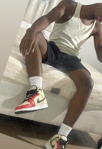 623374112: Chico busca chica en Alicante