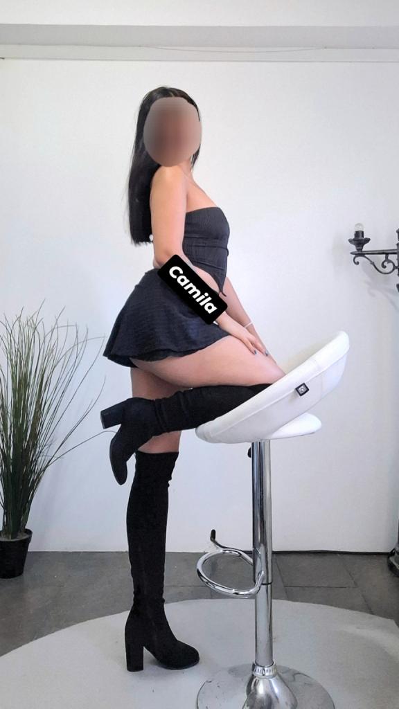 687037806: Chica busca chico en Barcelona