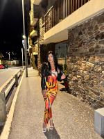 610880239: Chica busca chico en Ibiza