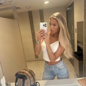 697428033: Chica busca chico en Alicante