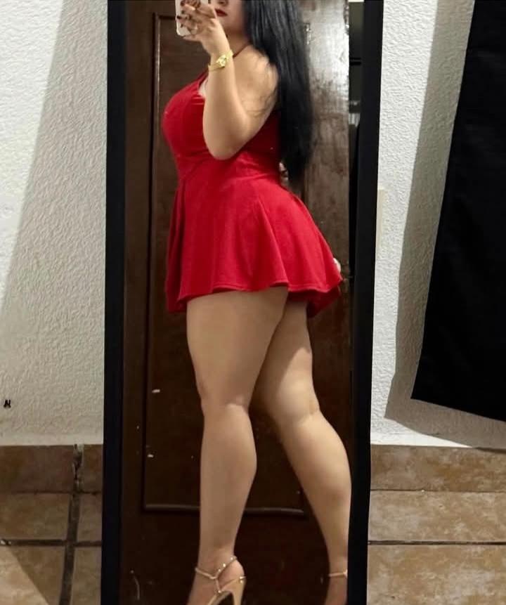 691482245: Chica busca chico en Sevilla