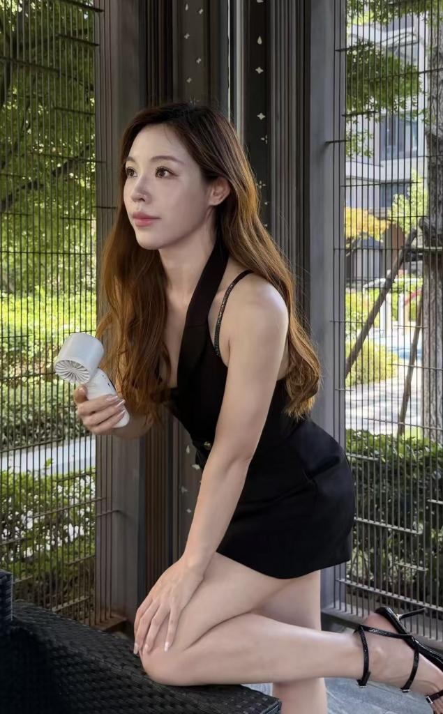688001824: Chica busca chico en Barcelona