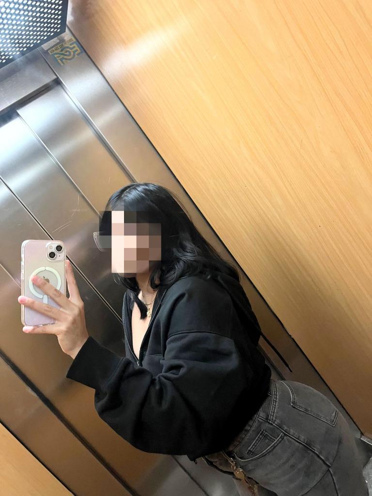 632957234: Chica busca chico en Granada