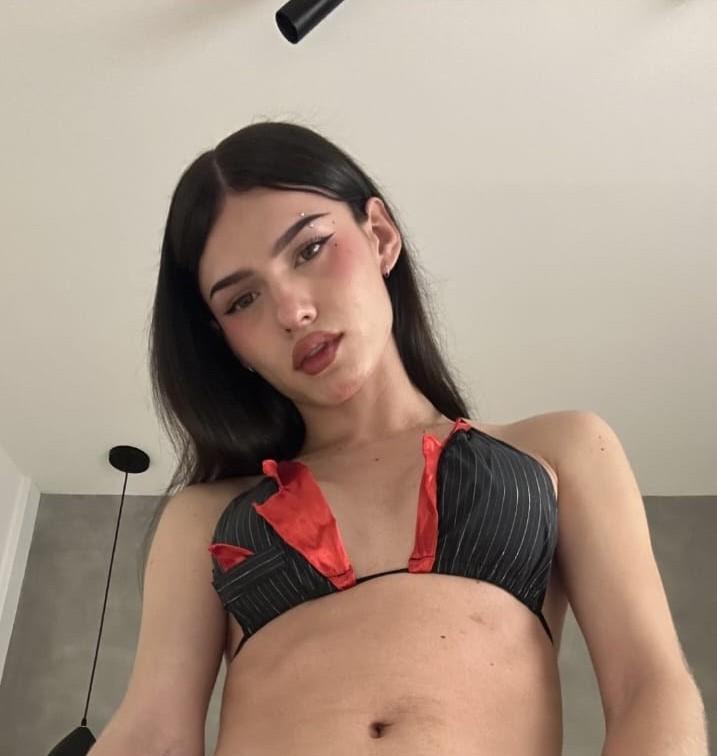 695496402: Travesti en Málaga