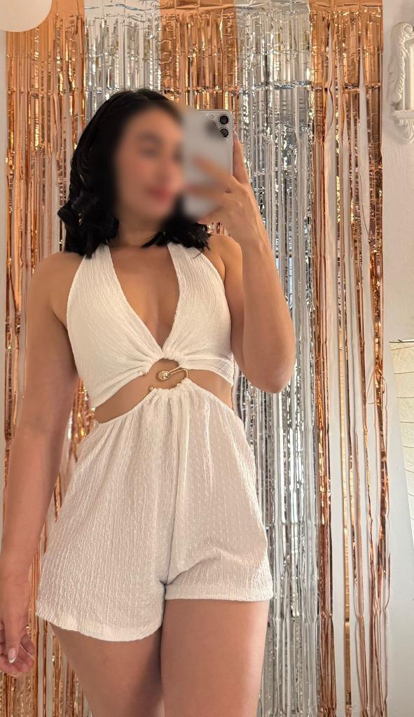 647053081: Chica busca chico en Sevilla