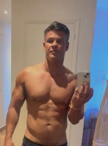 664556367: Chico busca chica en Valencia