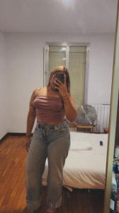 670305543: Chica busca chico en Huesca