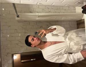 743037338: Chico busca chica en Madrid