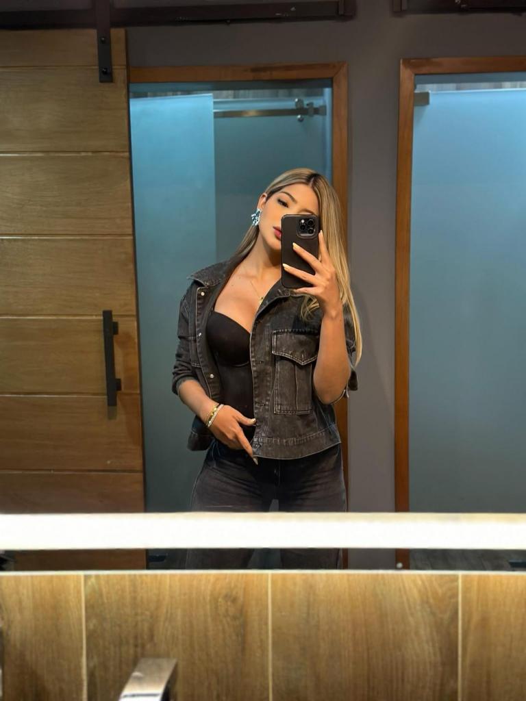 Chica busca chico en Granada: 