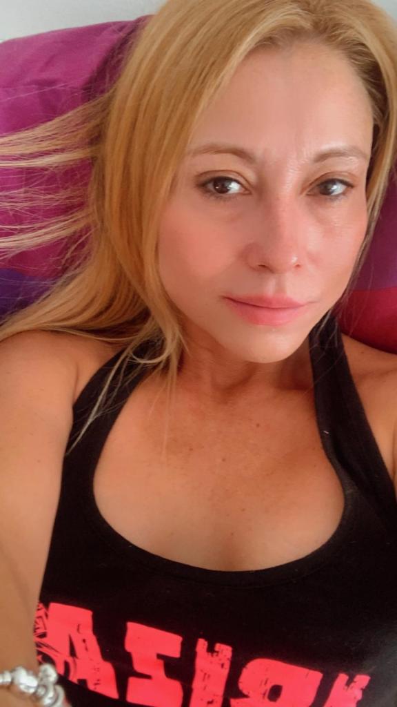 Chica busca chico en Ibiza: 