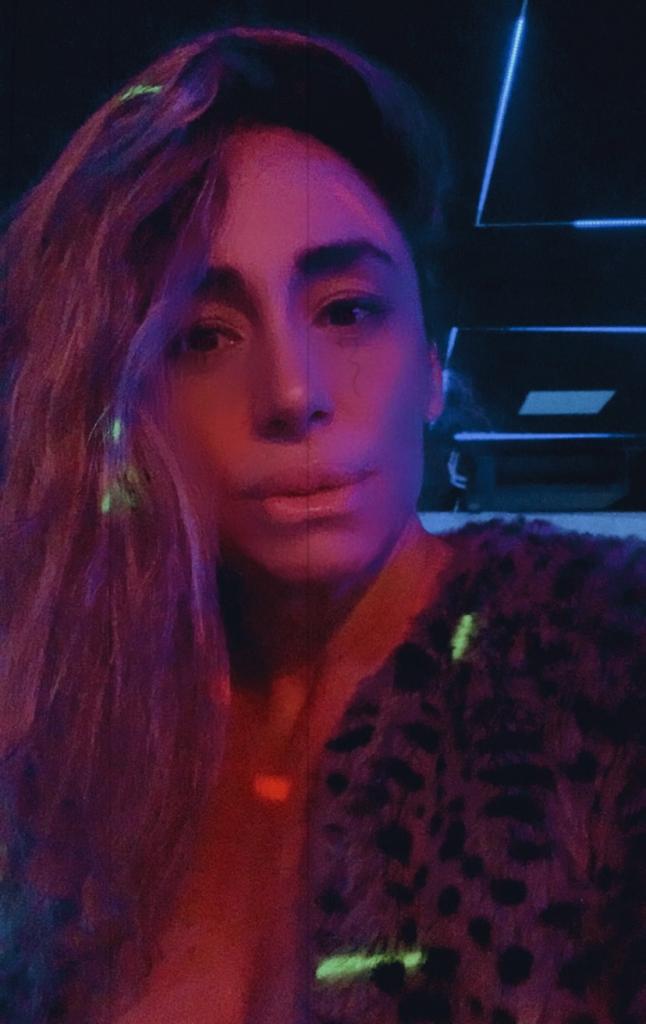 Chica busca chico en Granada: 