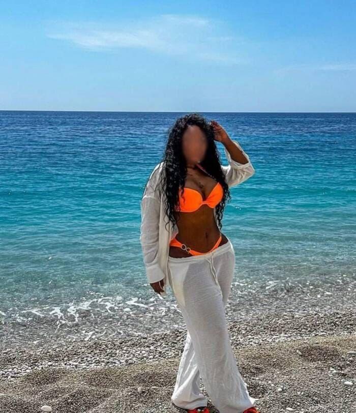 Chica busca chico en Granada: 