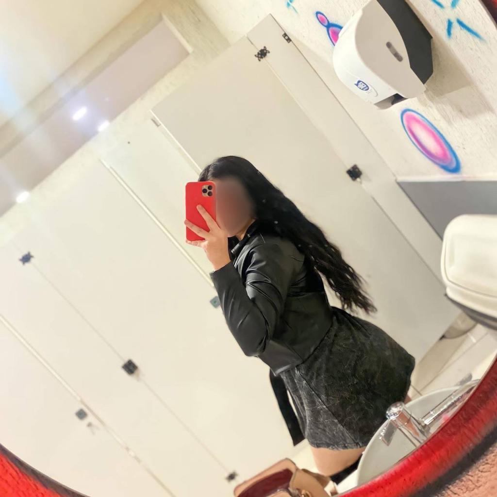 Chica busca chico en Almería: 