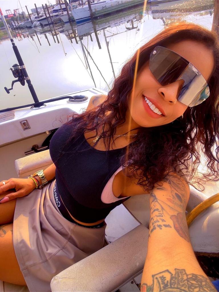 Chica busca chico en Granada: 