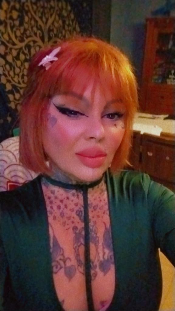 Chica busca chico en Granada: 