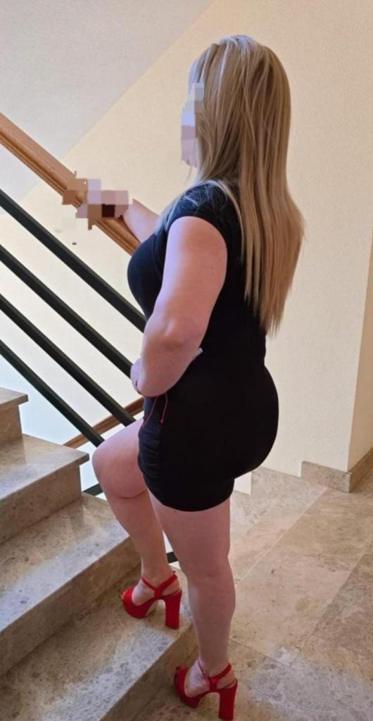 Chica busca chico en Almería: 