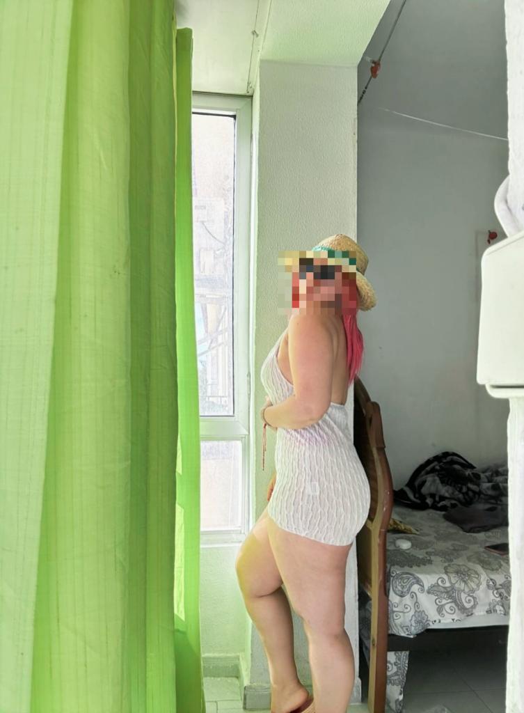 Chica busca chico en Almería: 