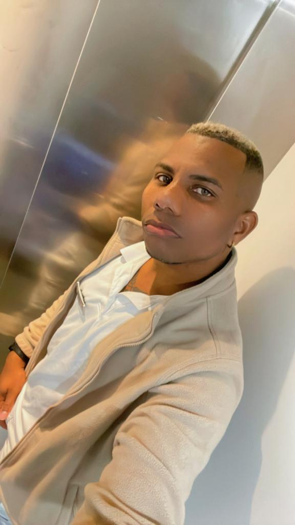 Chico busca chica en Mallorca: 