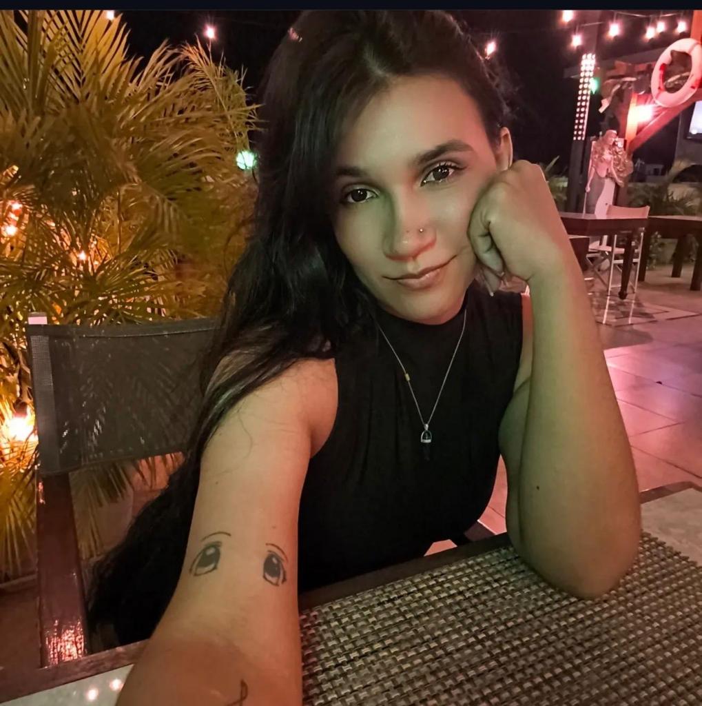 Chica busca chico en Tenerife: 