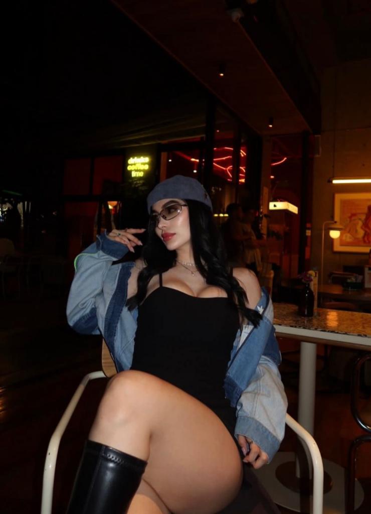 Chica busca chico en Tenerife: 