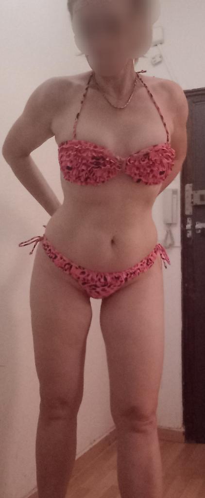 Chica busca chico en Almería: 