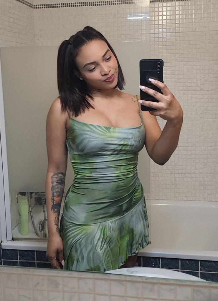 631086796: Chica busca chico en Barcelona