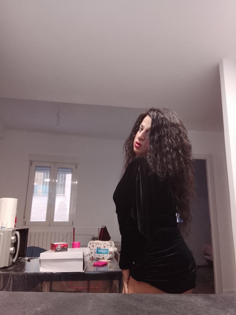 676331954: Transexual en Zaragoza