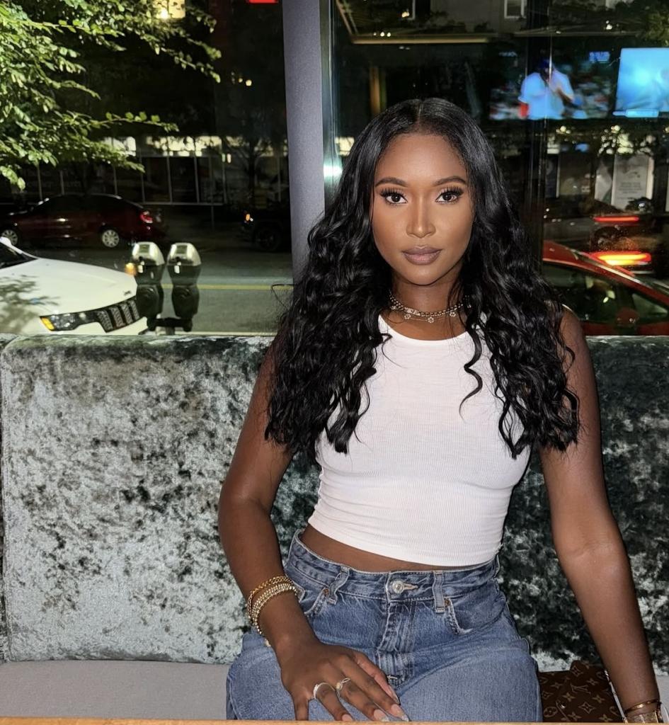 Chica busca chico en Cádiz: 